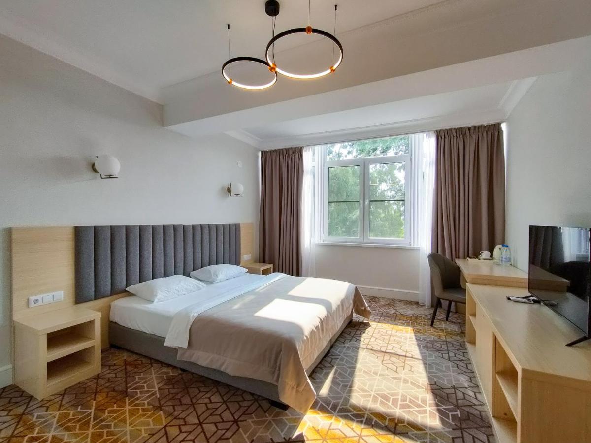 Hotel Citrus Gagra Exteriör bild